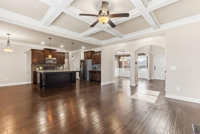 400 Avery Court, Bonaire, GA 31005