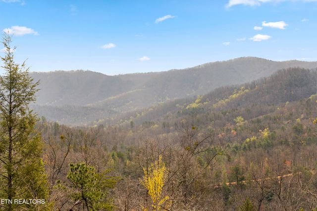 1845 Pinestand Ridge Way, Sevierville, TN 37862
