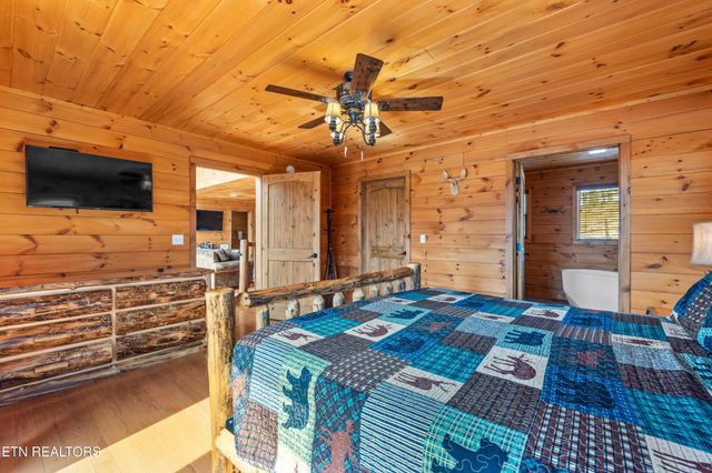 1845 Pinestand Ridge Way, Sevierville, TN 37862