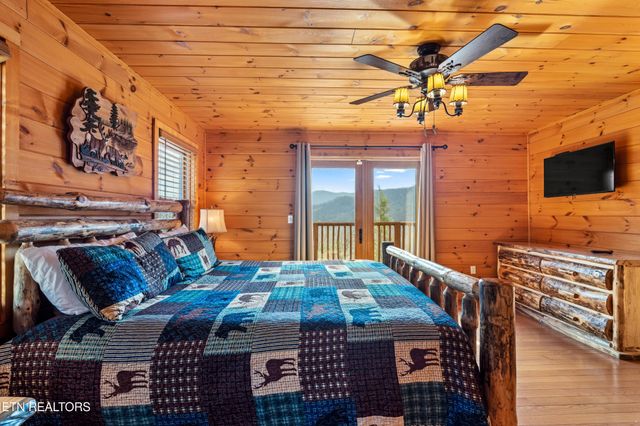 1845 Pinestand Ridge Way, Sevierville, TN 37862
