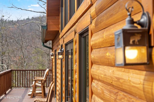 1845 Pinestand Ridge Way, Sevierville, TN 37862