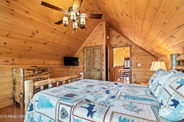 1845 Pinestand Ridge Way, Sevierville, TN 37862