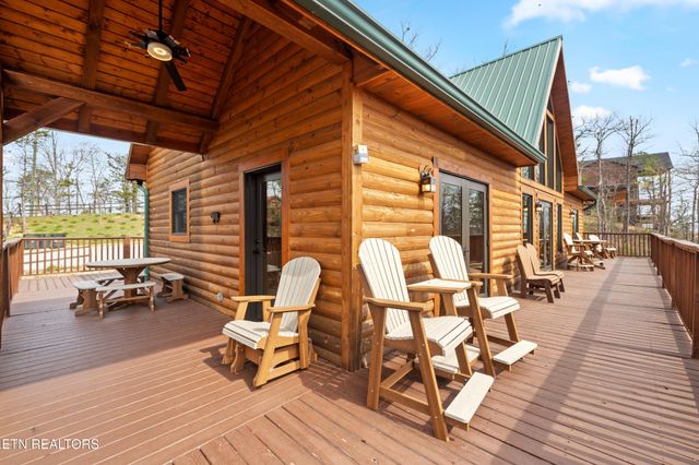 1845 Pinestand Ridge Way, Sevierville, TN 37862