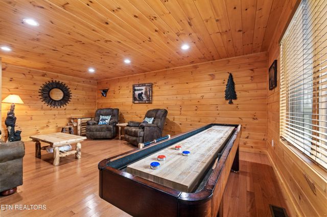 1845 Pinestand Ridge Way, Sevierville, TN 37862