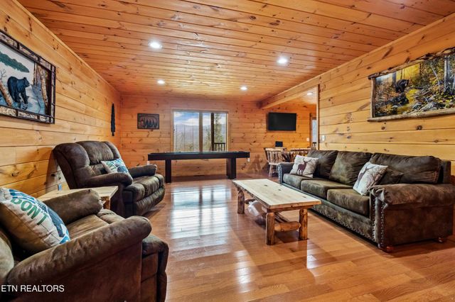 1845 Pinestand Ridge Way, Sevierville, TN 37862