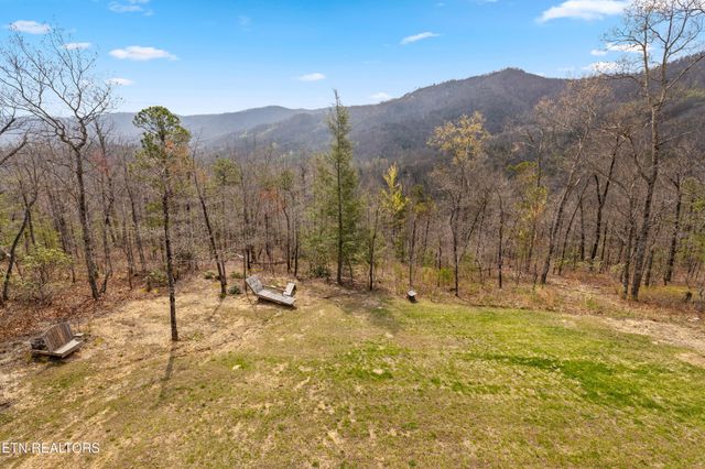 1845 Pinestand Ridge Way, Sevierville, TN 37862