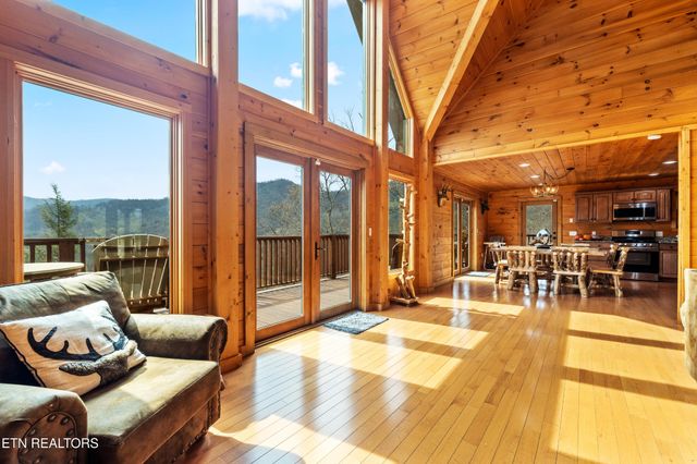 1845 Pinestand Ridge Way, Sevierville, TN 37862