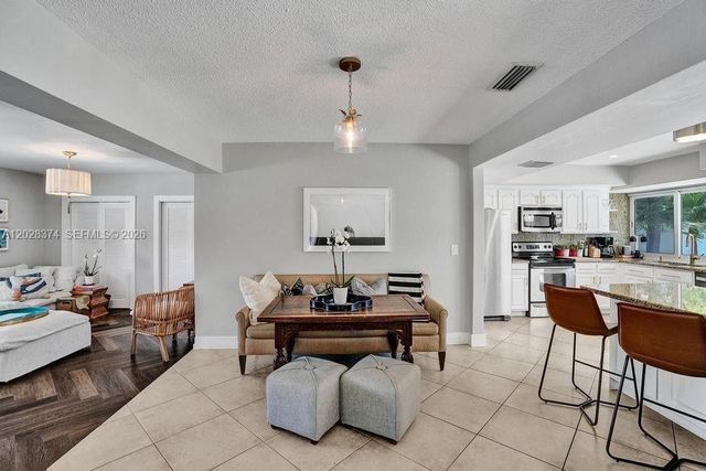 2080 NE 65th Street, Fort Lauderdale, FL 33308
