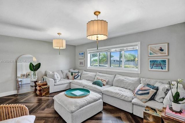 2080 NE 65th Street, Fort Lauderdale, FL 33308