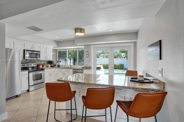 2080 NE 65th Street, Fort Lauderdale, FL 33308