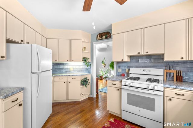 104 South Montowese Street, Branford, CT 06405