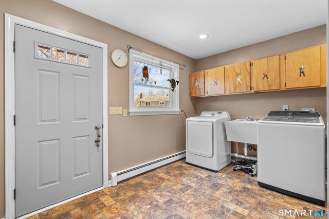 104 South Montowese Street, Branford, CT 06405