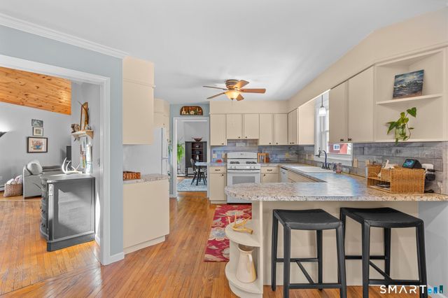 104 South Montowese Street, Branford, CT 06405