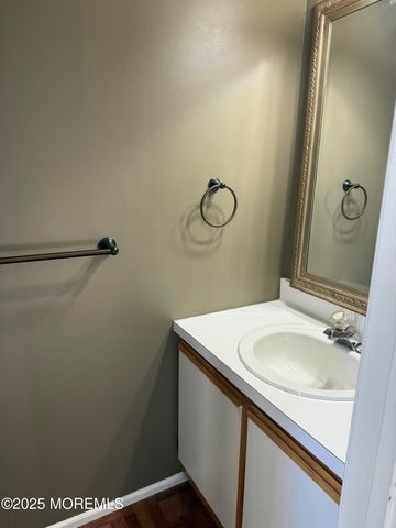 52 Aberdare Court 4, Freehold, NJ 07728