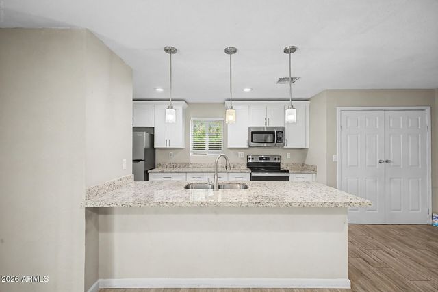 950 E LILAC Drive, Tempe, AZ 85288