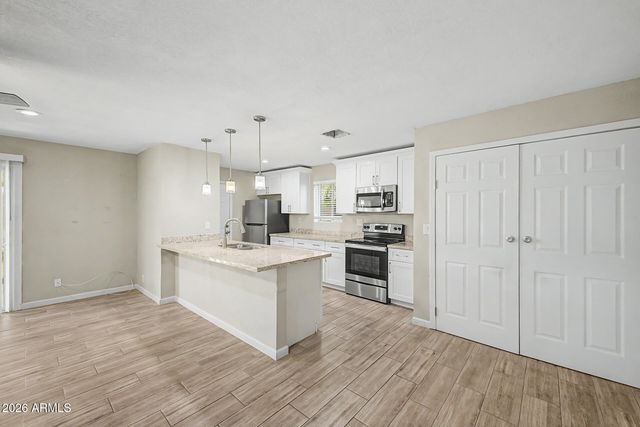 950 E LILAC Drive, Tempe, AZ 85288
