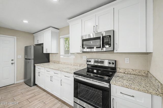 950 E LILAC Drive, Tempe, AZ 85288