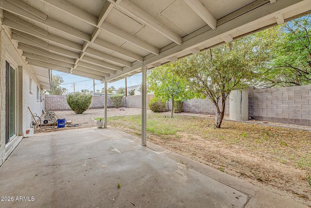 950 E LILAC Drive, Tempe, AZ 85288