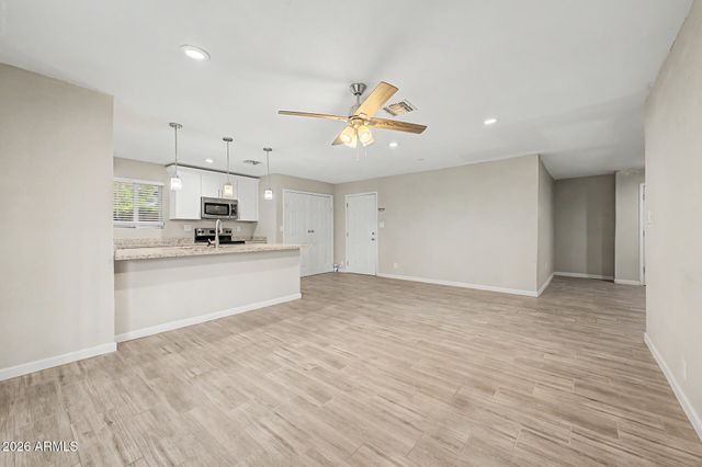 950 E LILAC Drive, Tempe, AZ 85288