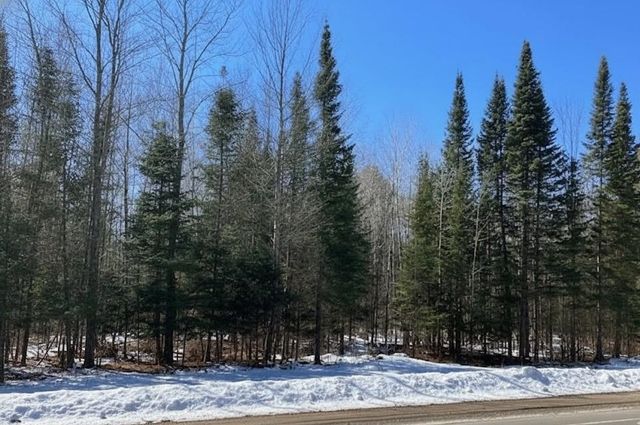 C Garfield Road, Kingsley, MI 49649