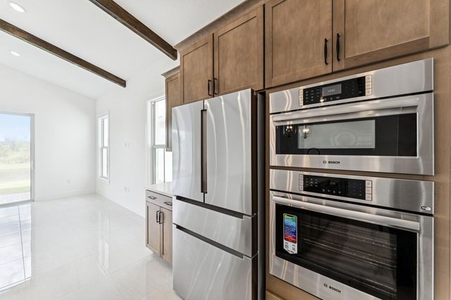 6782 SE Lost Pine Drive 27, Stuart, FL 34997