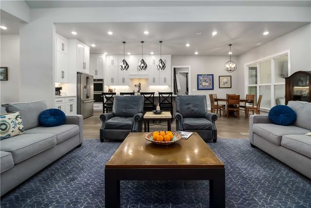 15626 Black Oak Quarry Road, Fayetteville, AR 72701