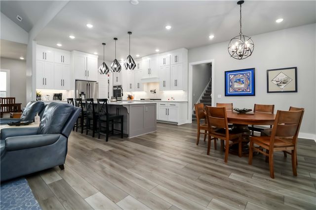 15626 Black Oak Quarry Road, Fayetteville, AR 72701