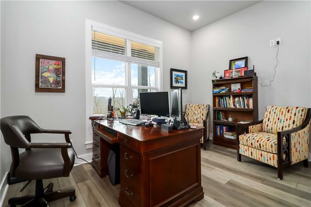 15626 Black Oak Quarry Road, Fayetteville, AR 72701