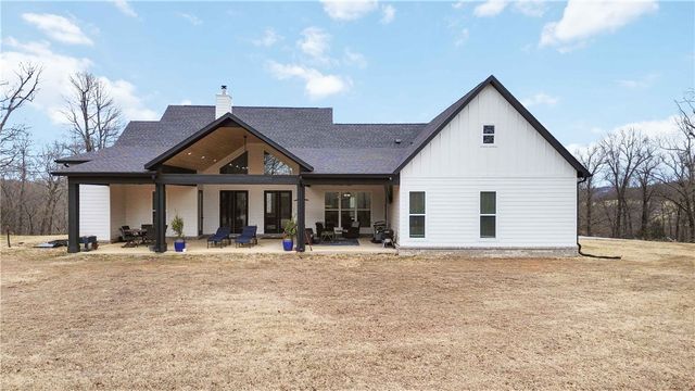 15626 Black Oak Quarry Road, Fayetteville, AR 72701