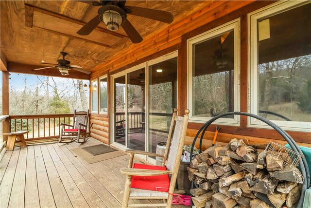 15626 Black Oak Quarry Road, Fayetteville, AR 72701