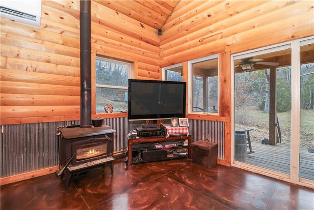 15626 Black Oak Quarry Road, Fayetteville, AR 72701