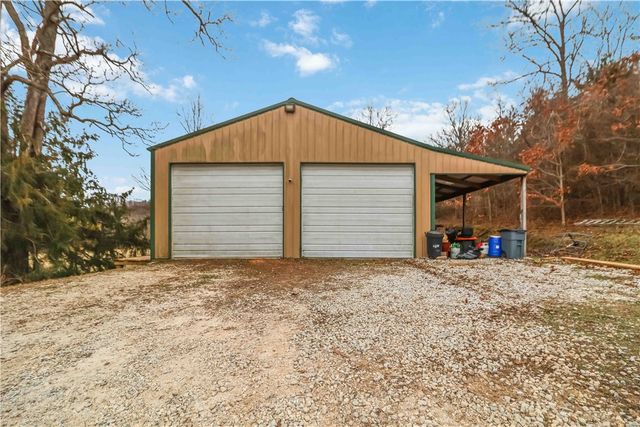 15626 Black Oak Quarry Road, Fayetteville, AR 72701