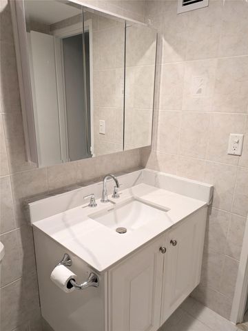 4250 Galt Ocean Drive 2E, Fort Lauderdale, FL 33308