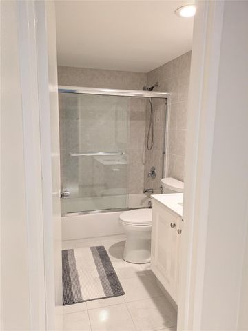 4250 Galt Ocean Drive 2E, Fort Lauderdale, FL 33308