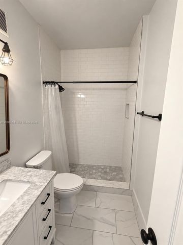 7050 NW 177th Street 108-11, Hialeah, FL 33015