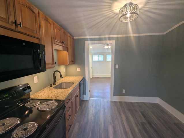 209A S Greenwood St, Lebanon, TN 37087