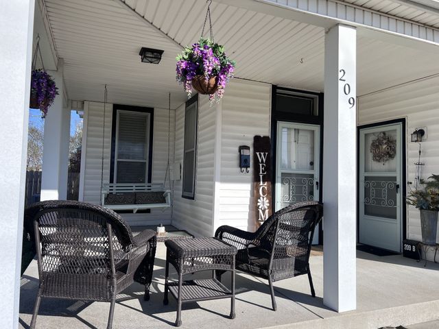 209A S Greenwood St, Lebanon, TN 37087
