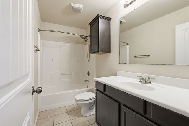 415 Nolan Ryan Dr, Midland, TX 79706