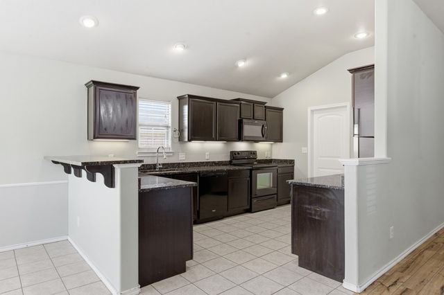 415 Nolan Ryan Dr, Midland, TX 79706