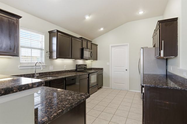 415 Nolan Ryan Dr, Midland, TX 79706