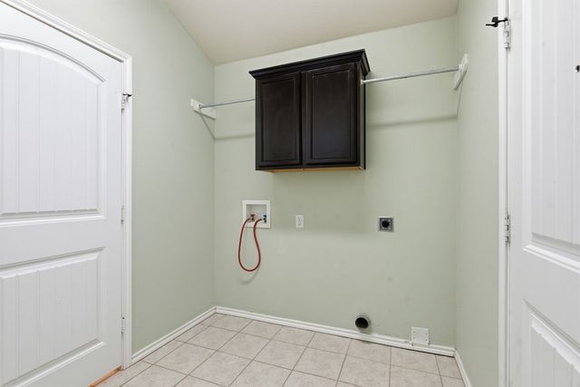 415 Nolan Ryan Dr, Midland, TX 79706