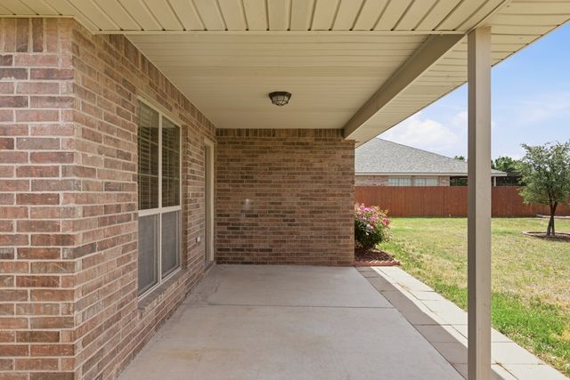 415 Nolan Ryan Dr, Midland, TX 79706