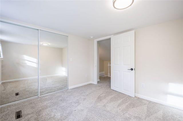 718 County Road 8, Farmington, NY 14425