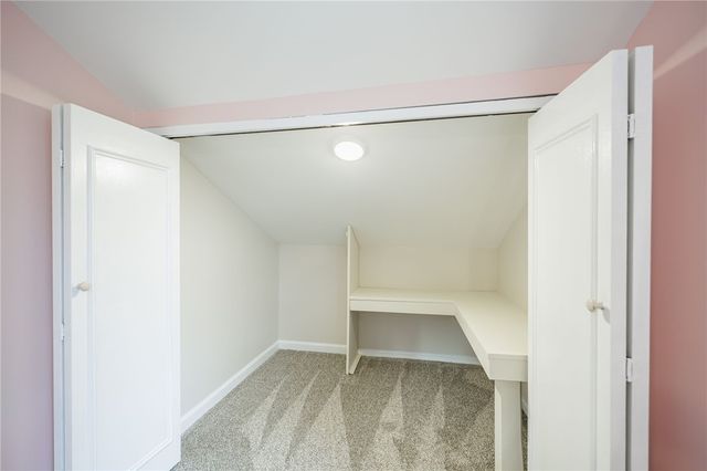 718 County Road 8, Farmington, NY 14425