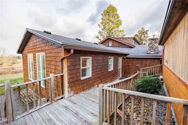 718 County Road 8, Farmington, NY 14425