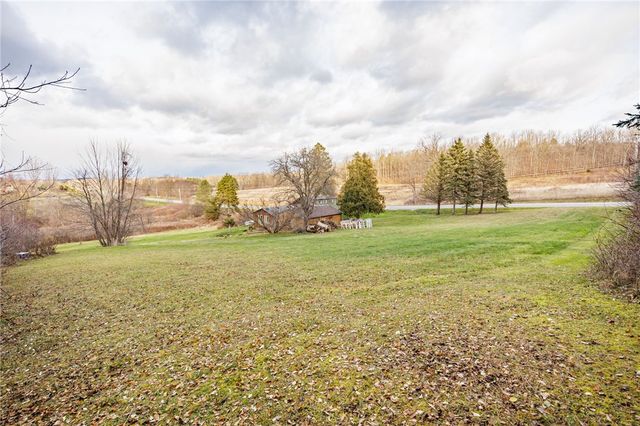 718 County Road 8, Farmington, NY 14425
