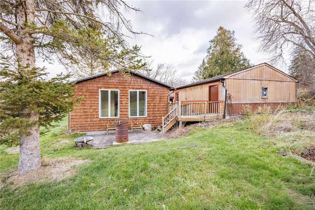 718 County Road 8, Farmington, NY 14425