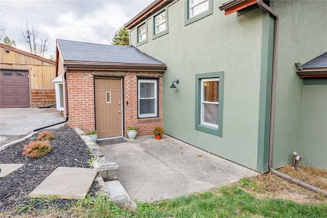 718 County Road 8, Farmington, NY 14425