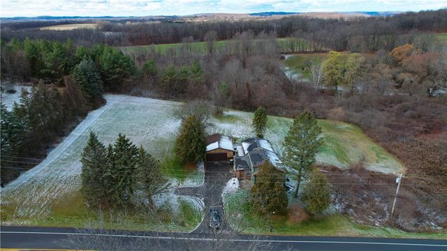 718 County Road 8, Farmington, NY 14425