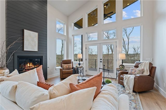 28 Reading Lane, Bella Vista, AR 72714